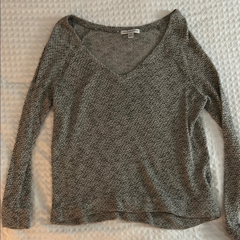 American Eagle Outfitters Gray Long Sleeve Tee